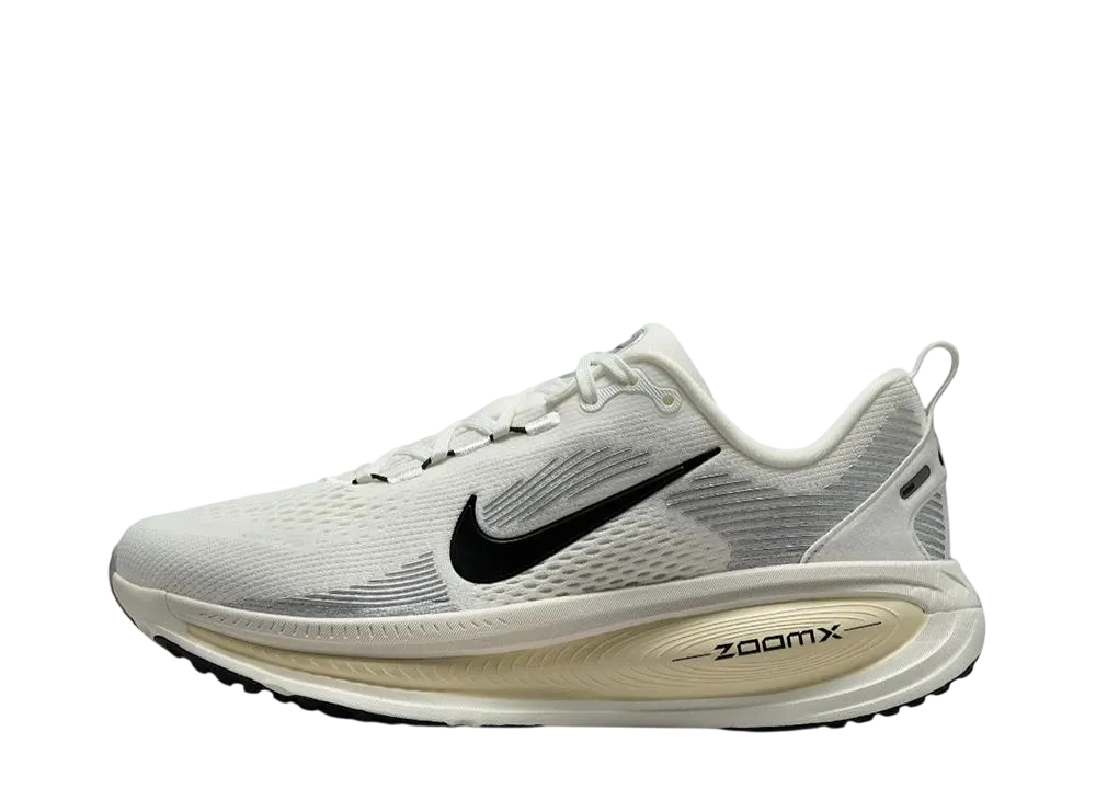 Nike Women's Vomero 18 