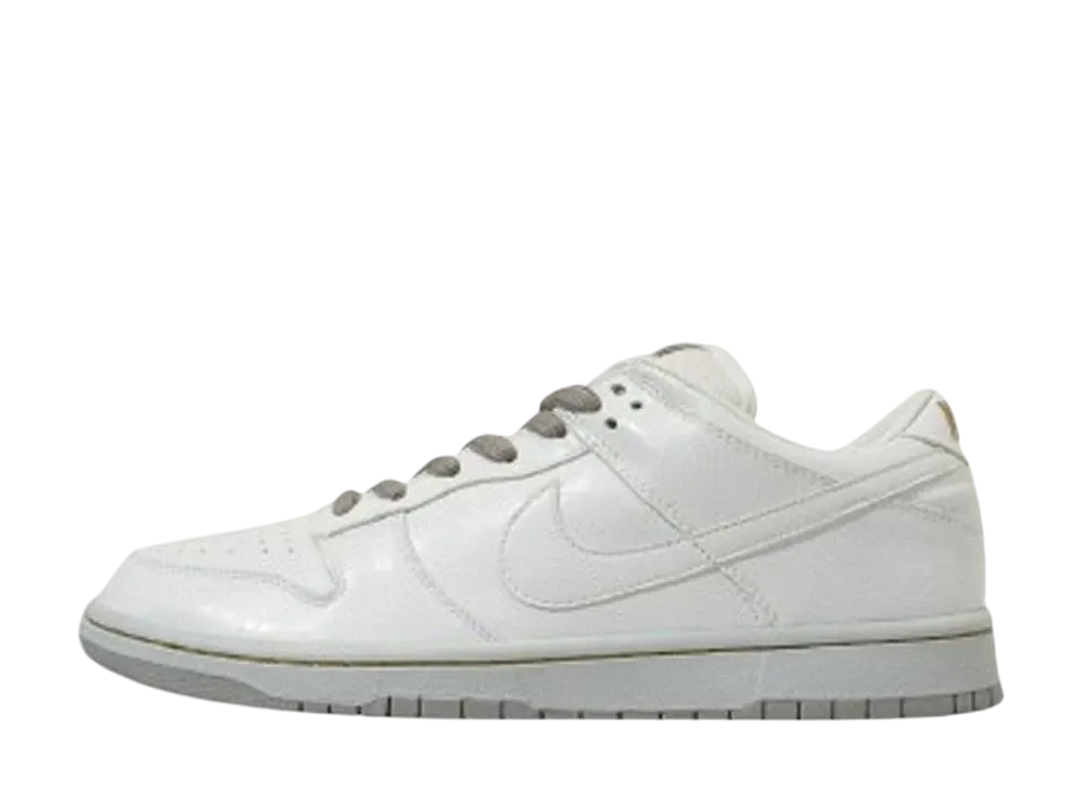 NIKE SB DUNK LOW PREMIUM MEDICOM 4 "WHITE"