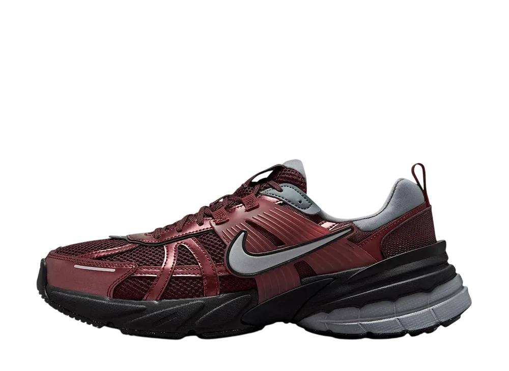 ナイキ V2Kラン "バーガンディクラッシュ/ダークチームレッド/クールグレー/メタリックシルバー"