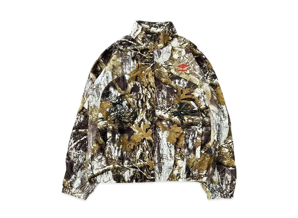 9090×umbro ナイロンジャケット　リアルツリー　realtree 9090×umbro ナイロンジャケット リアルツリー realtree - メルカリ