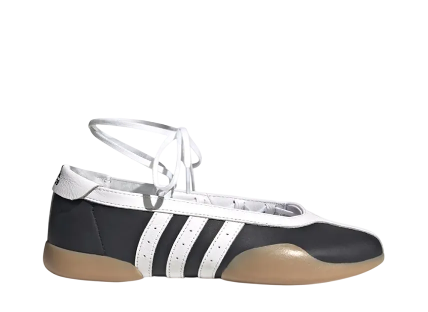 アディダスオリジナルス ウィメンズ テコンドー メイ バレエ "コアブラック/クラウドホワイト/ガム"