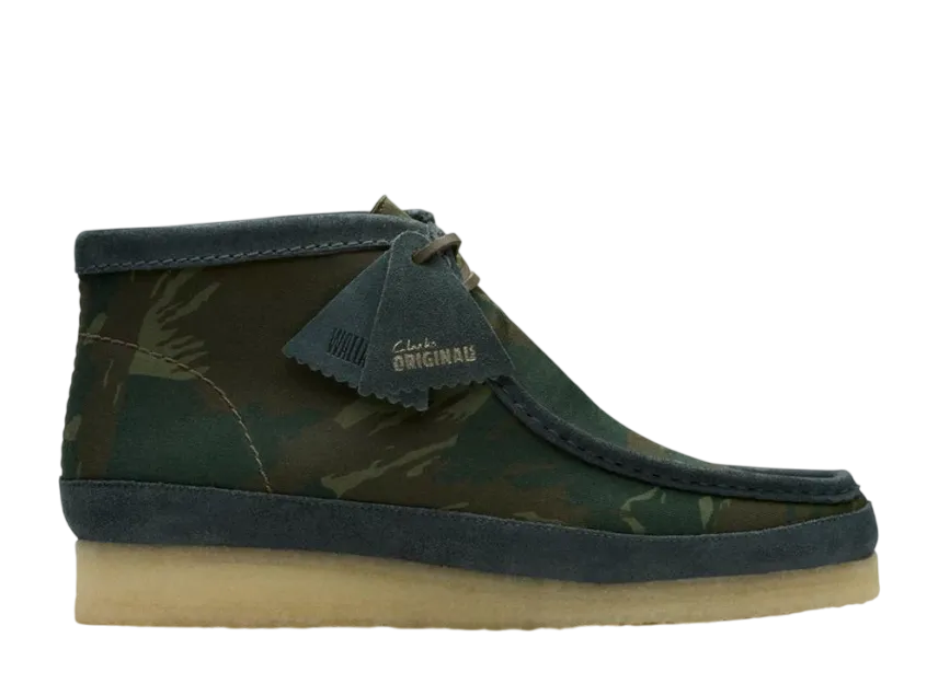 クラークス ワラビー ブーツ "グリーンカモフラージュ"