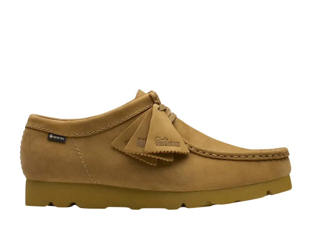 クラークス ワラビー ゴアテックス "オークモスヌバック"