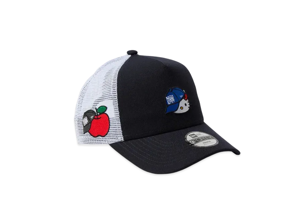NEW ERA x HELLO KITTY Youth 9Forty A-Frame Tracker "Navy"