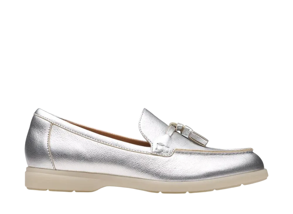 Clarks Women's Narini Edge "Silver Leather"