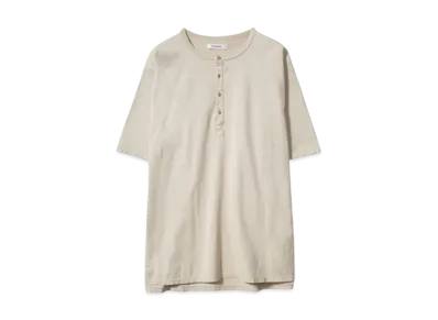 nonnative DWELLER S/S HENLEY NECK TEE COTTON JERSEY OVERDYED "IVORY"