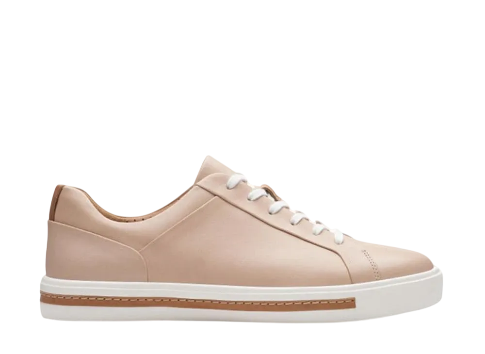 クラークス ウィメンズ アンマウイレース "ブラッシュレザー"