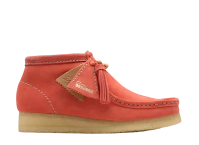 クラークス ウィメンズ ワラビーブーツ "コーラルスウェード"