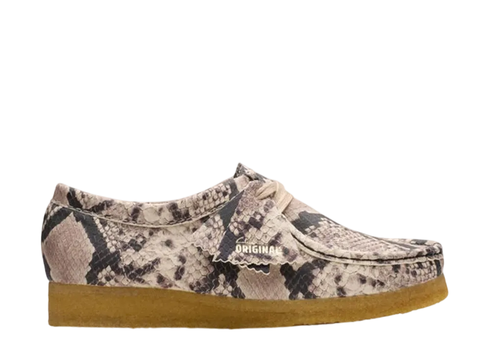 クラークス ウィメンズ ワラビー "グレースネイクレザー"