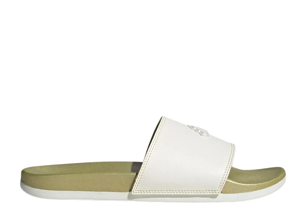 アディダス アディレッタ コンフォート スライド "コアホワイト/ゴールドメタリック"