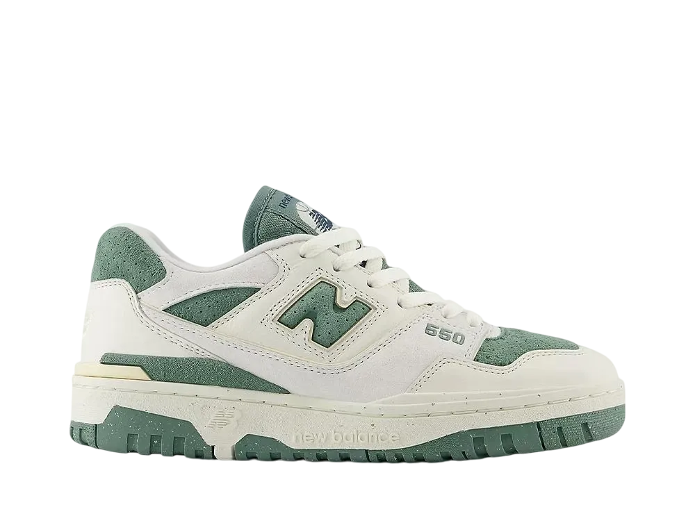 New Balance Women's 550 "Sea Salt/Dark Juniper"