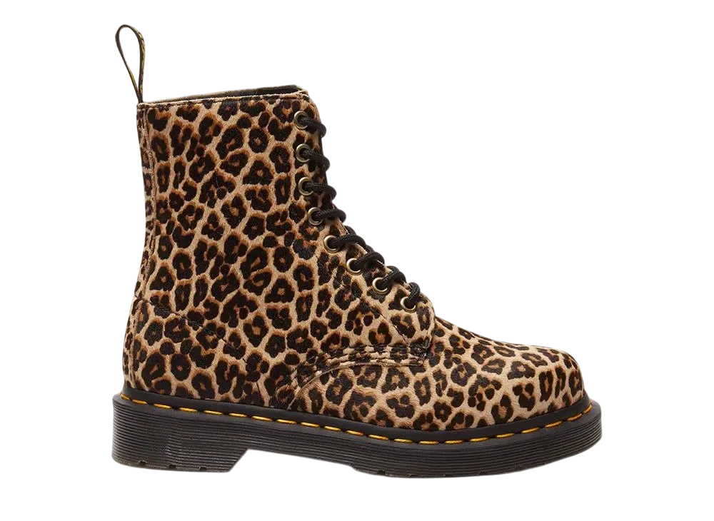 Dr.Martens Women's 1460 Pascal 8-Eye Boots "Light Tan"