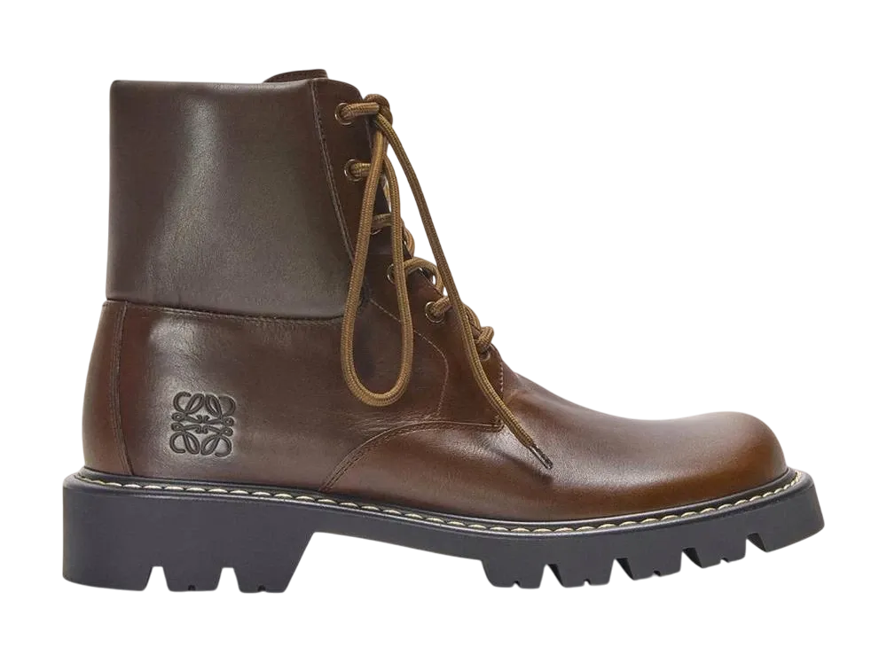 ロエベ シエラ コンバット アンクルブーツ ベジタブルタンニンカーフ "ダークカーキグリーン"