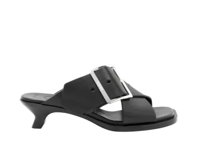 LOEWE Women's Petal Belt sandal in vegetable-tanned calfskin "Black"