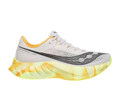 サッカニー エンドルフィン プロ4 "フォグ/ピール"