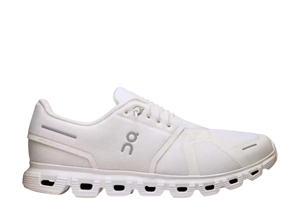 オン クラウド6 "ホワイト/ホワイト"