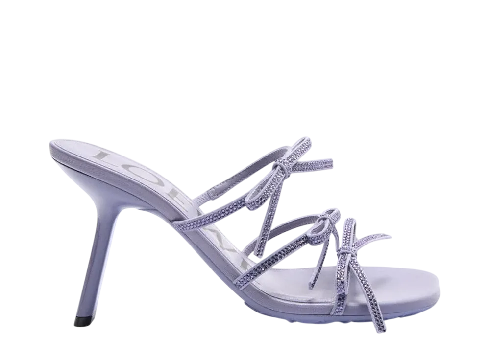 ロエベ ウィメンズ ペタル サンダル スウェード&ラインストーン "ライラック"