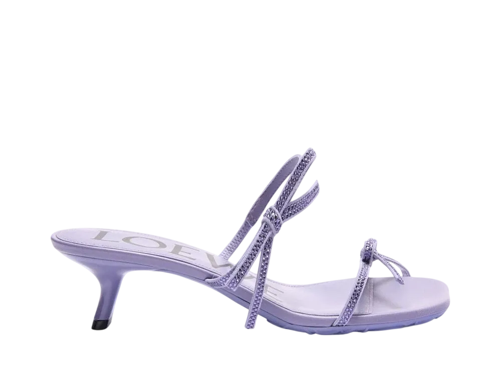 ロエベ ウィメンズ ペタル サンダル スウェード&ラインストーン "ライラック"