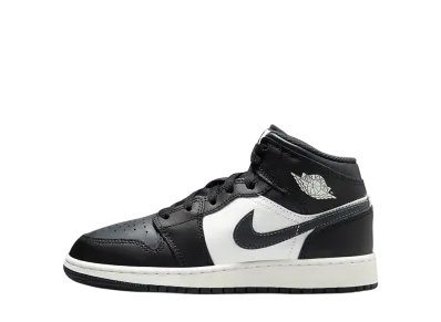 ナイキ GS エアジョーダン1 ミッド "ブラック/サミットホワイト/オフノワール" (キッズ)