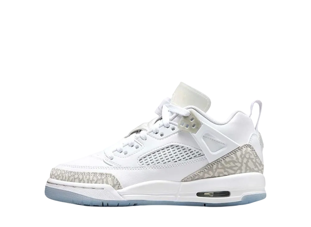 ナイキ GS ジョーダン スパイジーク ロー "ホワイト/メタリックシルバー/ベアリーブルー/ニュートラルグレー" (キッズ)