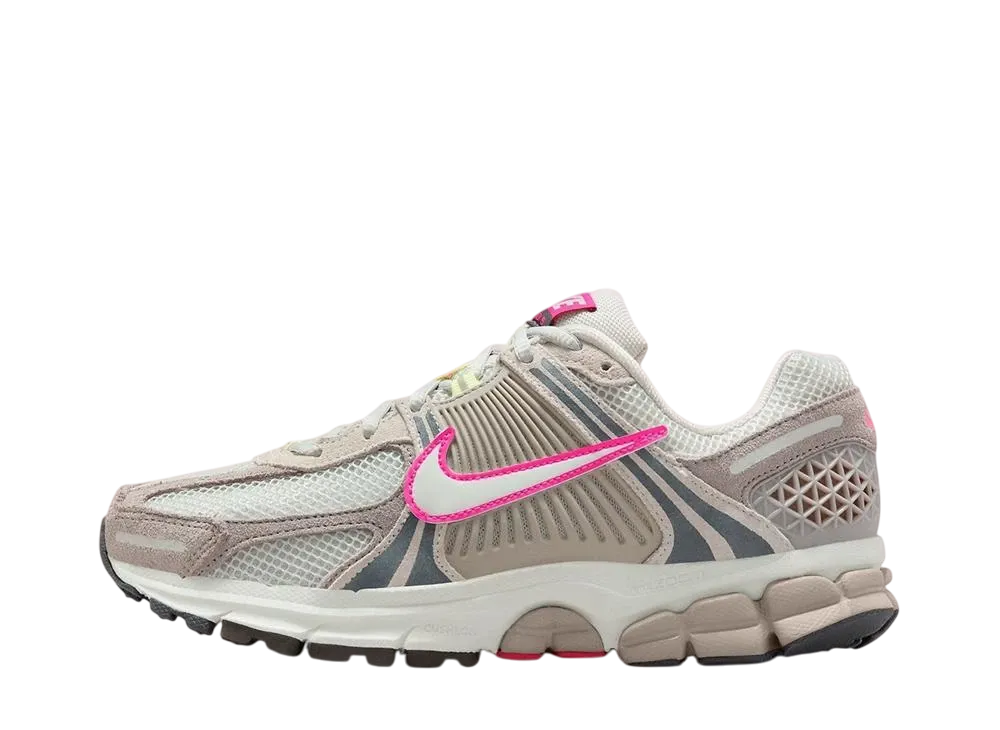 ナイキ ウィメンズ ズーム ボメロ5 "グレー/ピンク"