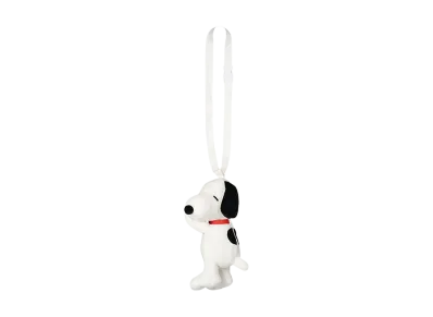 BANDAI "Ichiban Kuji" -PEANUTS ~SNOOPY & SIBLINGS~- Last One Prize SNOOPY Hug Pochet