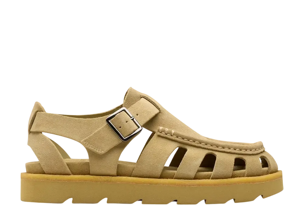 クラークス メアバックル "ダークメープルスウェード"