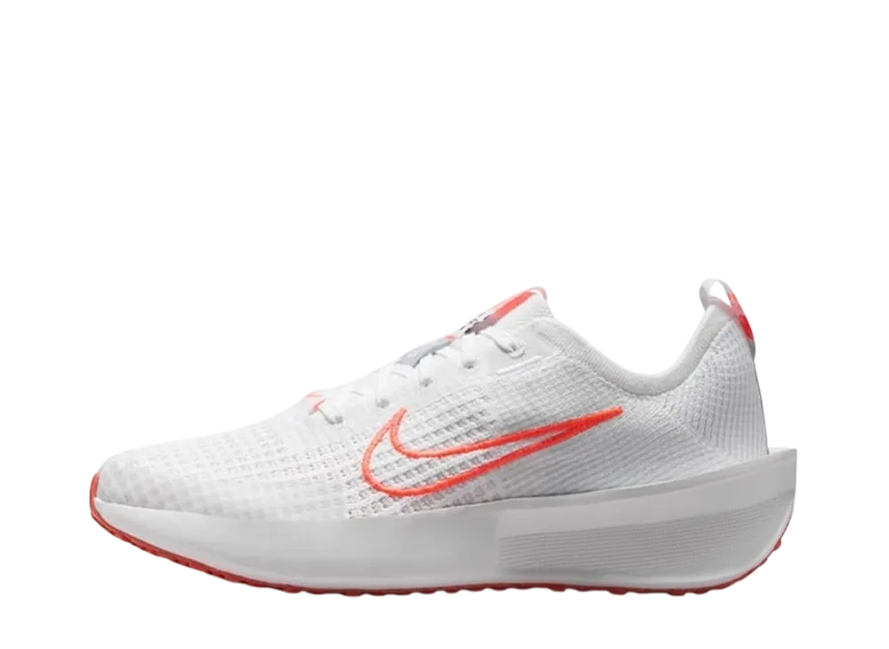 ナイキ ウィメンズ インタラクトラン "ホワイト/ピュアプラチナム/ホワイト/ブライトクリムゾン"