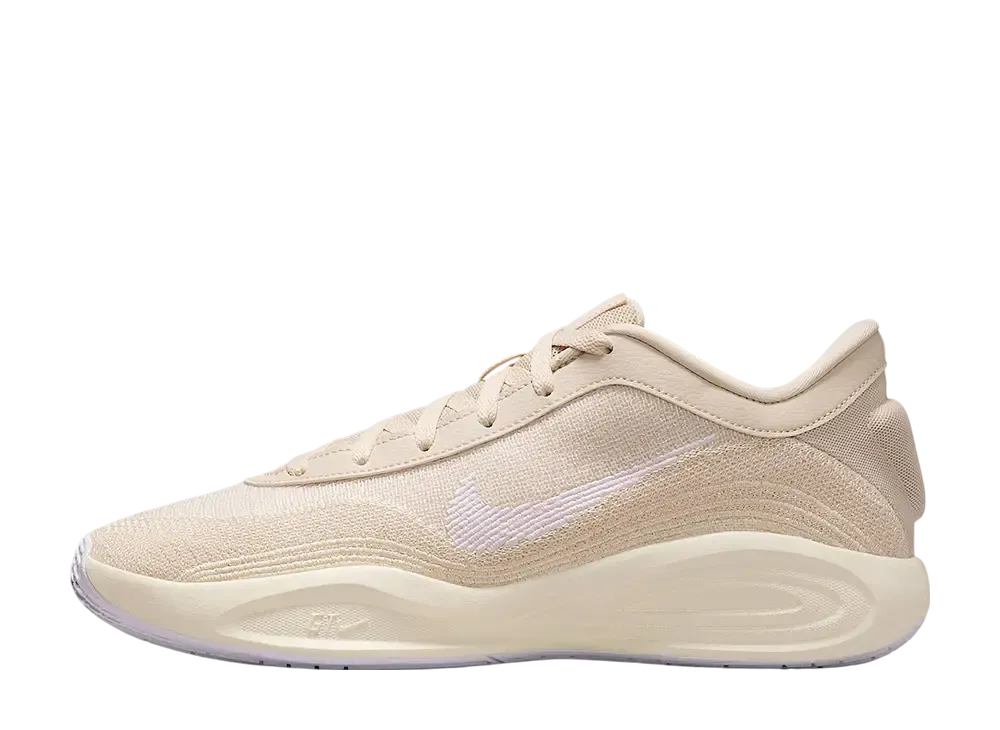 ナイキ GTハッスル アカデミー "オートミール/ココナッツミルク/ホワイト"