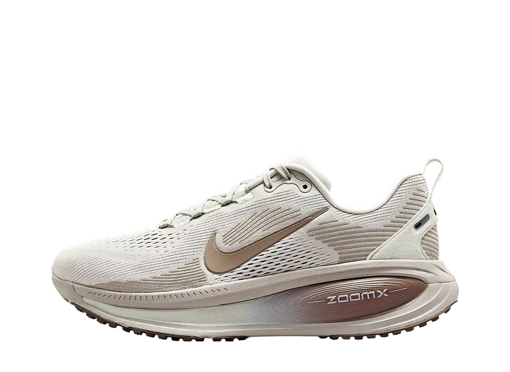 Nike Women's Vomero 18 "Light Bone/Phantom/College Grey/Mink Brown"