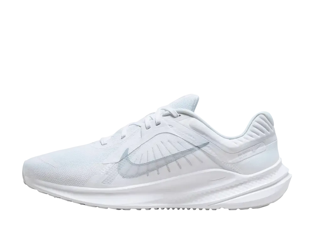 ナイキ クエスト5 "ホワイト/ホワイト/ピュアプラチナム"