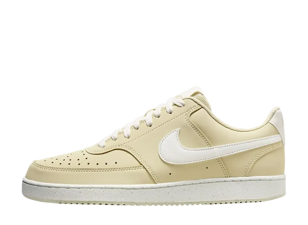 ナイキ コートビジョン ロー PRM "ライトカーキ/セイル"