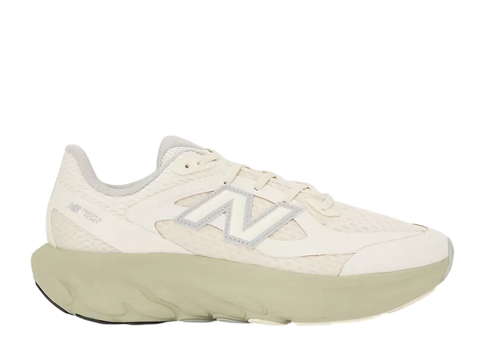 ニューバランス フレッシュフォーム トレーナー "リネン/オリビン"