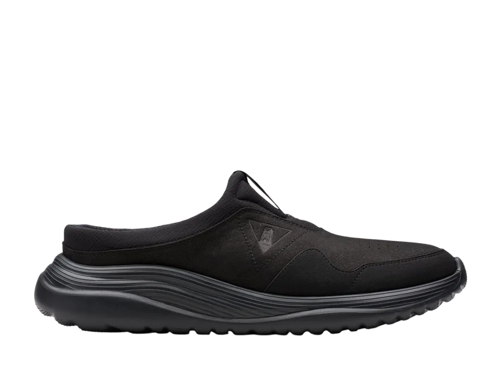 クラークス Lt360 ミュール "ブラックヌバック"