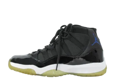 ナイキ エアジョーダン11 レトロ "スペース ジャム (2000)"