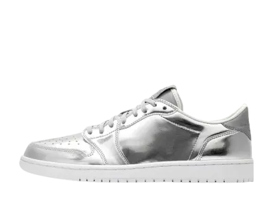 ナイキ エアジョーダン1 ロー "ピナクル メタリック シルバー"