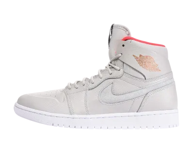 Nike Air Jordan 1 Retro High Nouveau "Pure Platinum/Bright Crimson"