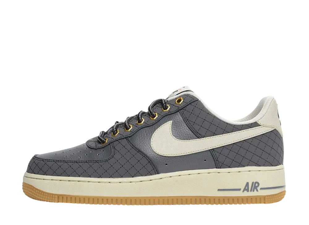 ナイキ エアフォース ロー "ダーク グレー ライト ボーン ガム"