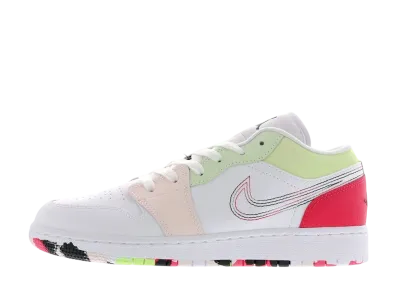 ナイキ エアジョーダン1 ロー "グロー イン ザ ダーク (GS)"