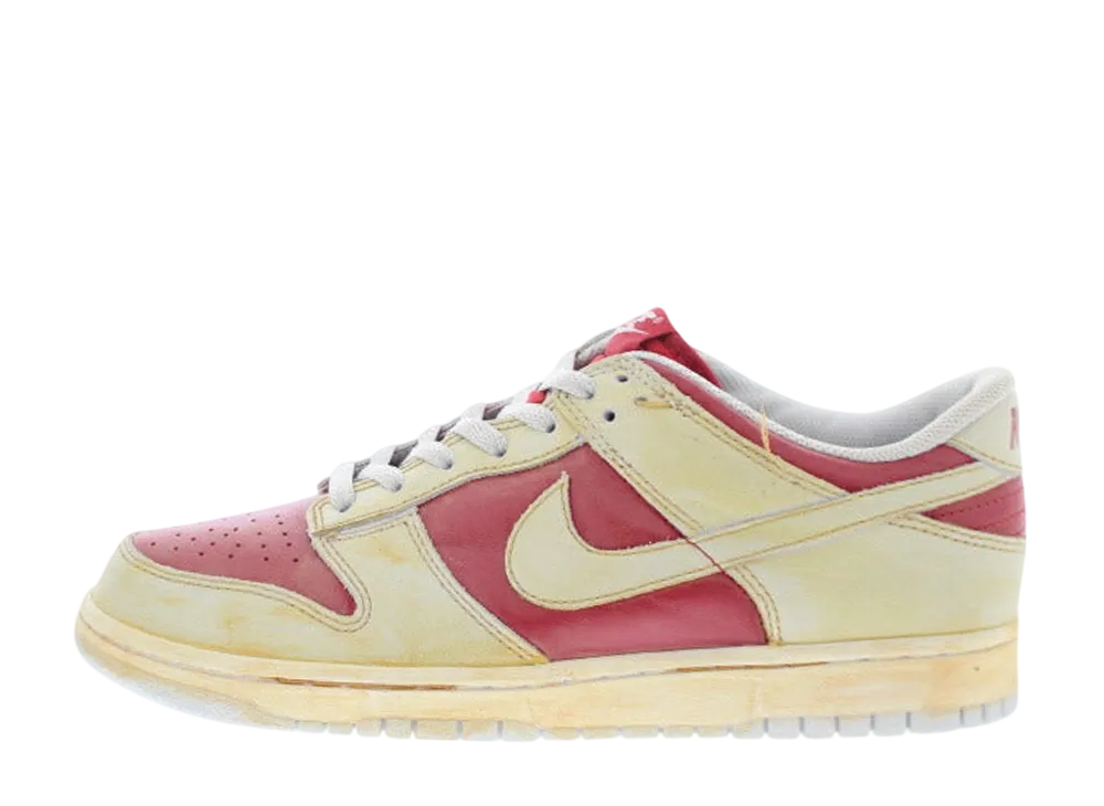 ナイキ ダンク ロー ヴィンテージ "バーシティレッド/ニュートラルグレー"