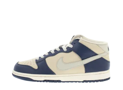 ナイキ ウィメンズ ダンク ミッド "ストロー/バーチ/オブシディアン/セイル"