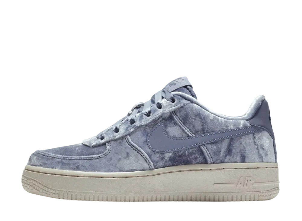 ナイキ エアフォース ロー "ダーク スカイ ブルー (GS)"