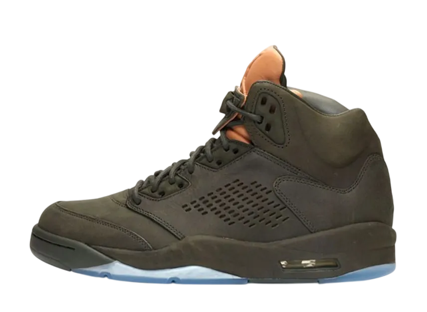 ナイキ エアジョーダン5 レトロ "テイク フライト"