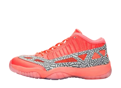 ナイキ エアジョーダン11 レトロ ロー IE "フラッシュ クリムゾン"