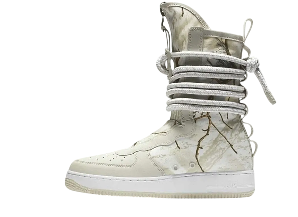 ナイキ SF エアフォース1 ハイ "リアルツリー ライト ボーン"