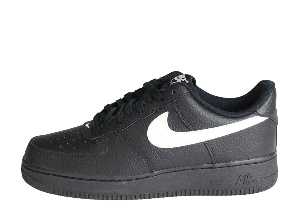 国内発☆ナイキ W AIR FORCE 1 LOW鉄板オールブラックスニーカー 国内発☆ナイキ W AIR FORCE 1 LOW鉄板オールブラックスニーカー