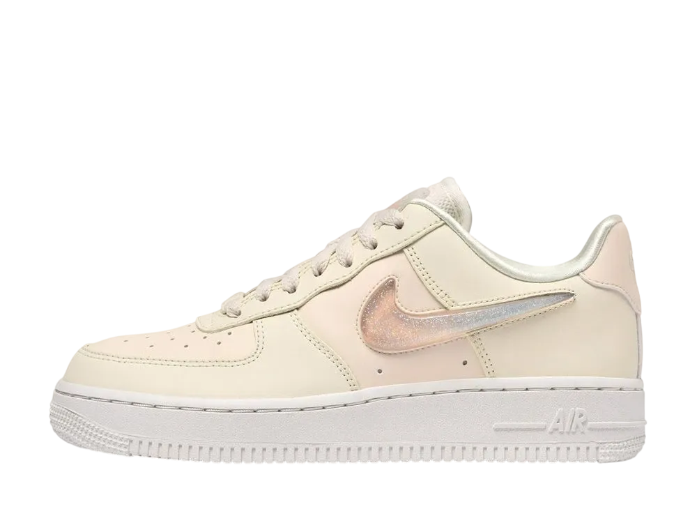 ナイキ ウィメンズ エアフォース1 ロー "ジェリーパフ ペール アイボリー"