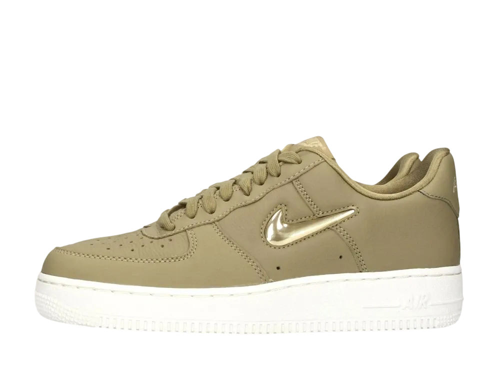ナイキ ウィメンズ エアフォース1 ロー "ジュエル ニュートラル オリーブ"