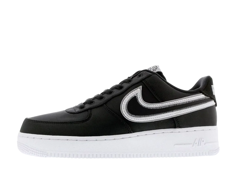 ナイキ エアフォース ロー リバース "ステッチ ブラック"