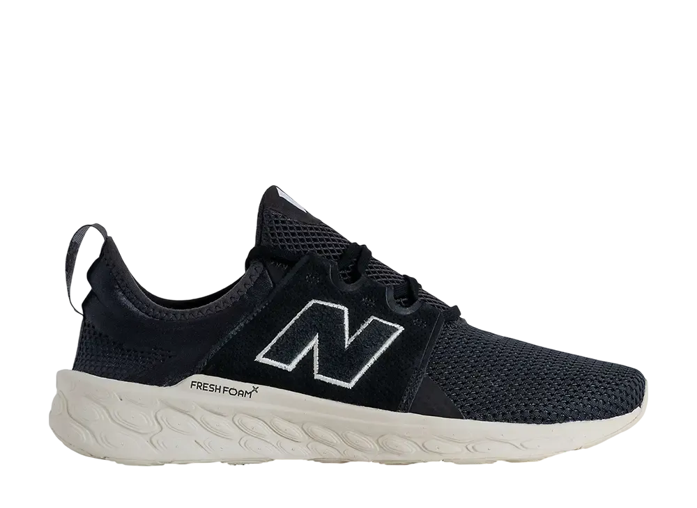 クラッチ × ニューバランス フレッシュフォームX クルス V3 "ブラック/ホワイト/ティンバーウルフ"